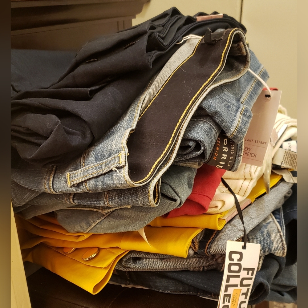 🎁 Women's Plus Size Pants Mystery Box
